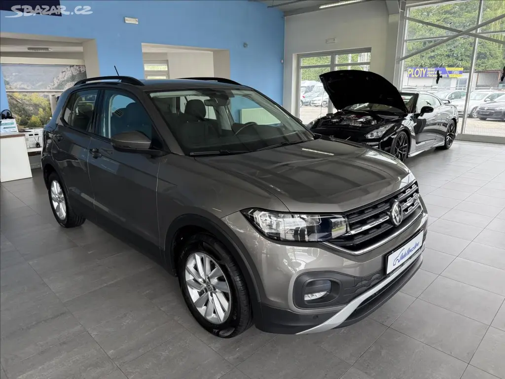Volkswagen T-Cross, 1,0 TSI LIFE,1.MAJITEL,TAŽNÉ